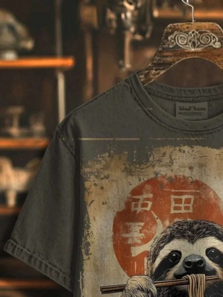 Sloth Eating Ramen Japanese Calligraphy Art Print T-Shirt